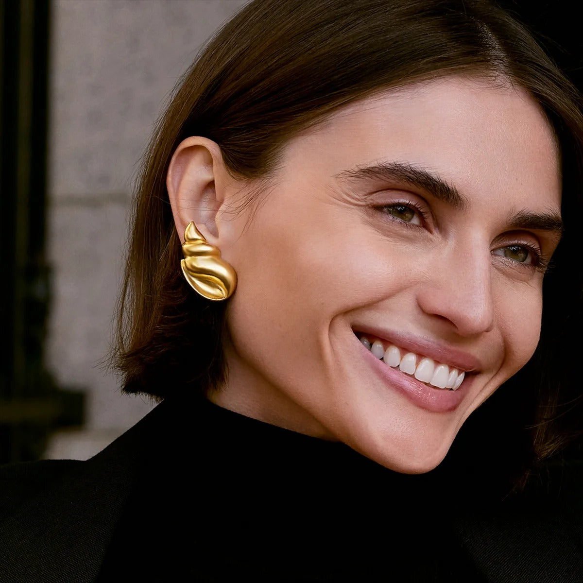 Etholia™ Cubic Shine Shell Gold Earrings