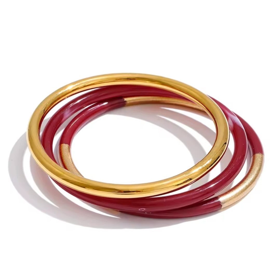 Milena™ 18K Gold Minimalist Circle Bangle Set
