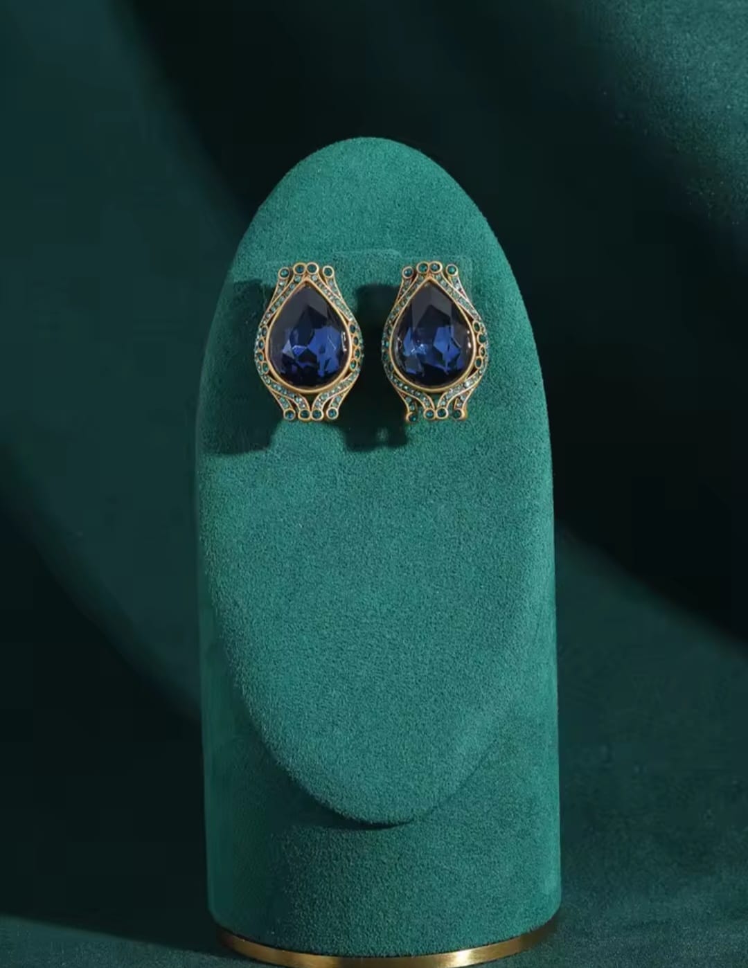 Andriani™ Vintage Blue Tulip Zirconia Teardrop Earrings