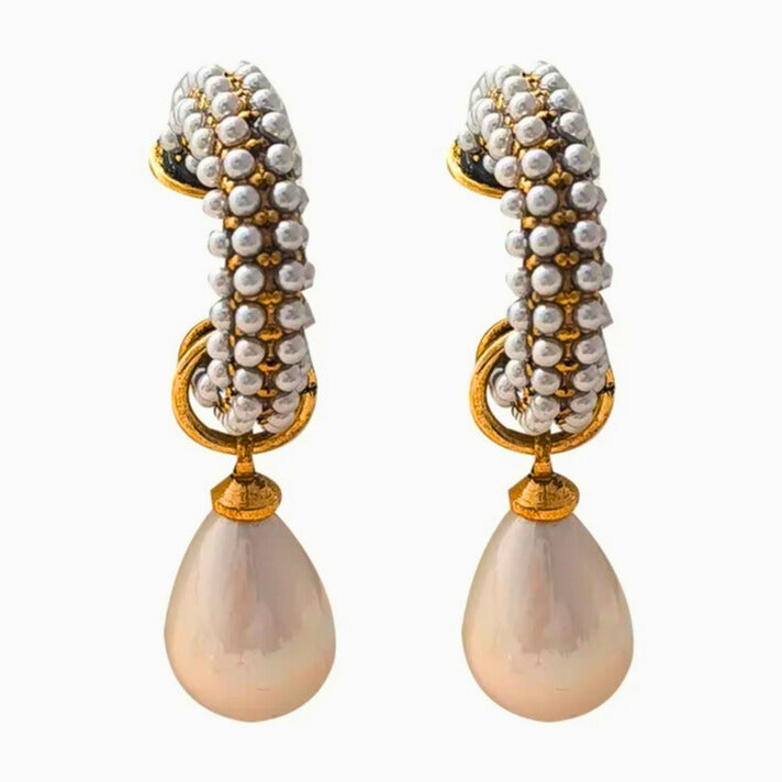 Avielle™ Elegant Teardrop Pearl Earrings