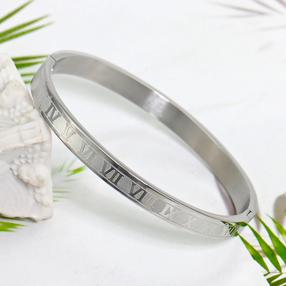 Taloura™ – Minimalist Roman Style Bracelet for Women