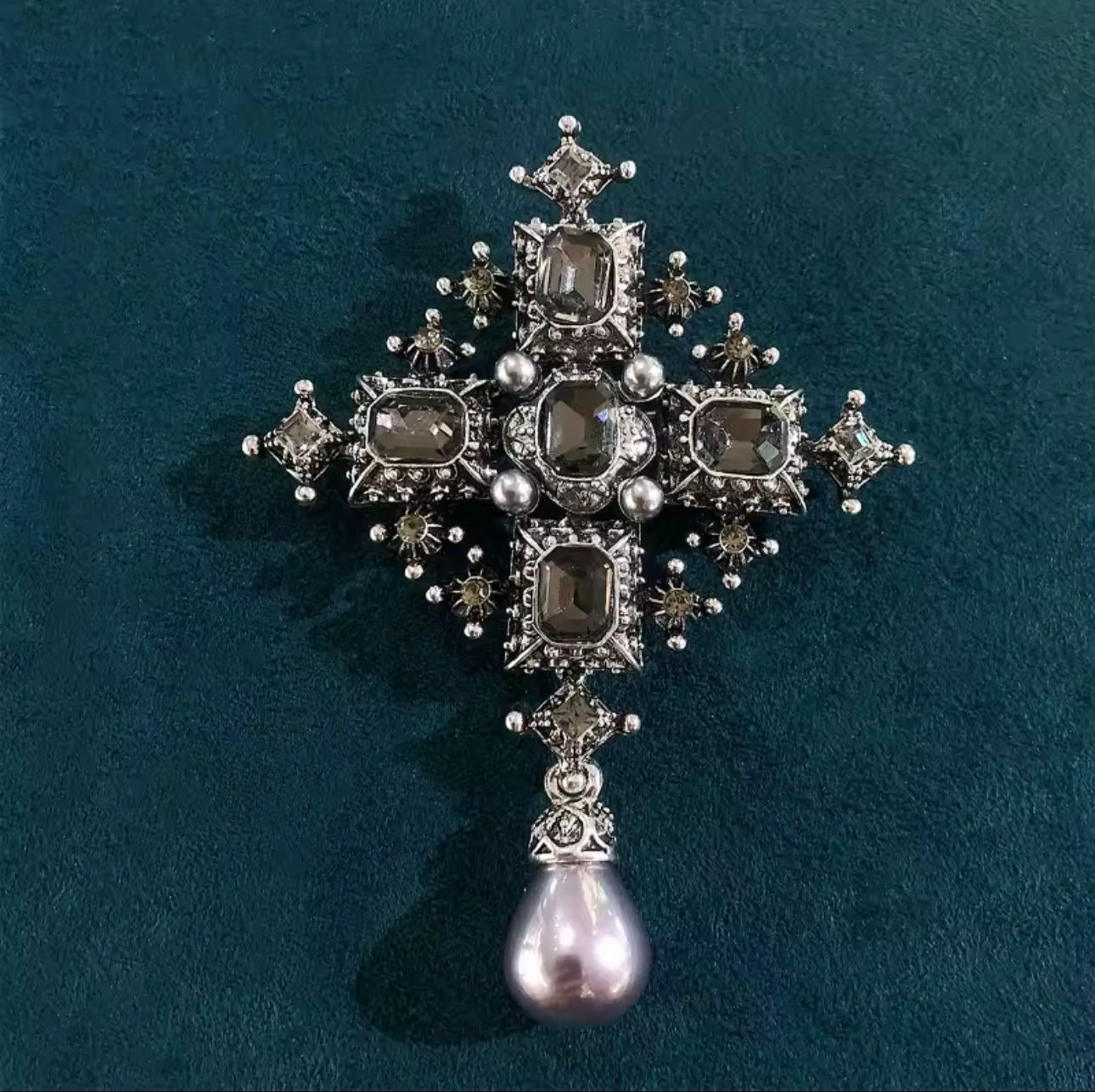 Berlont™ Vintage Baroque Pearl Cross Brooch