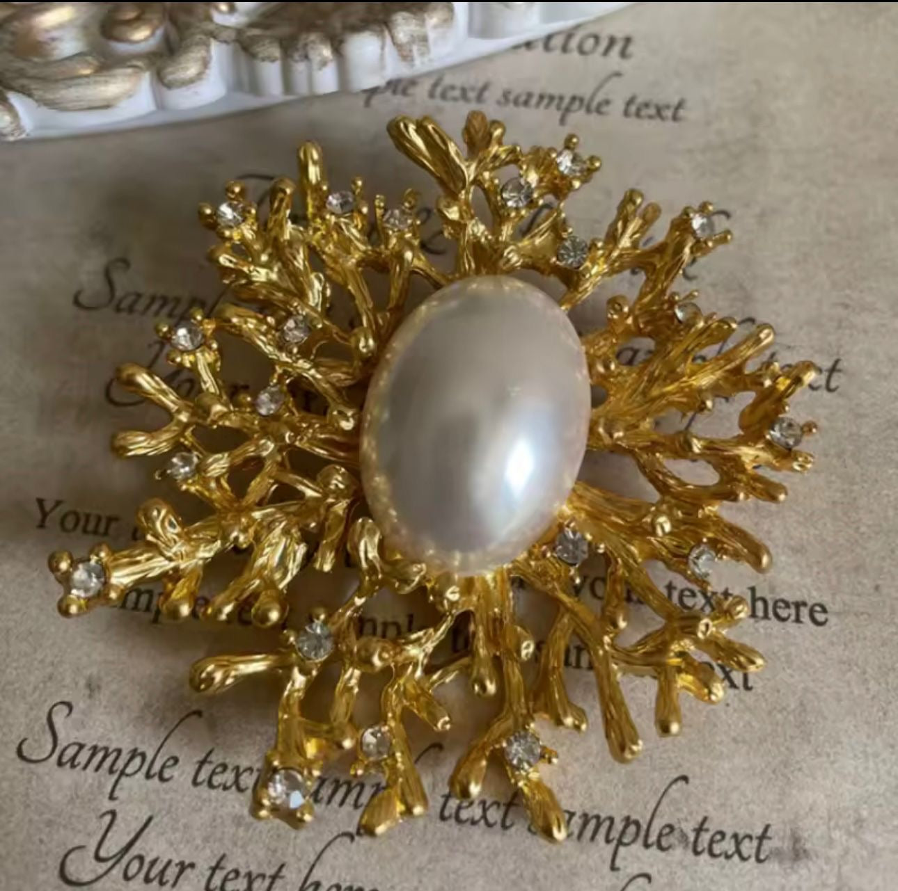 Gervont™ Vintage Floral Enamel Brooch