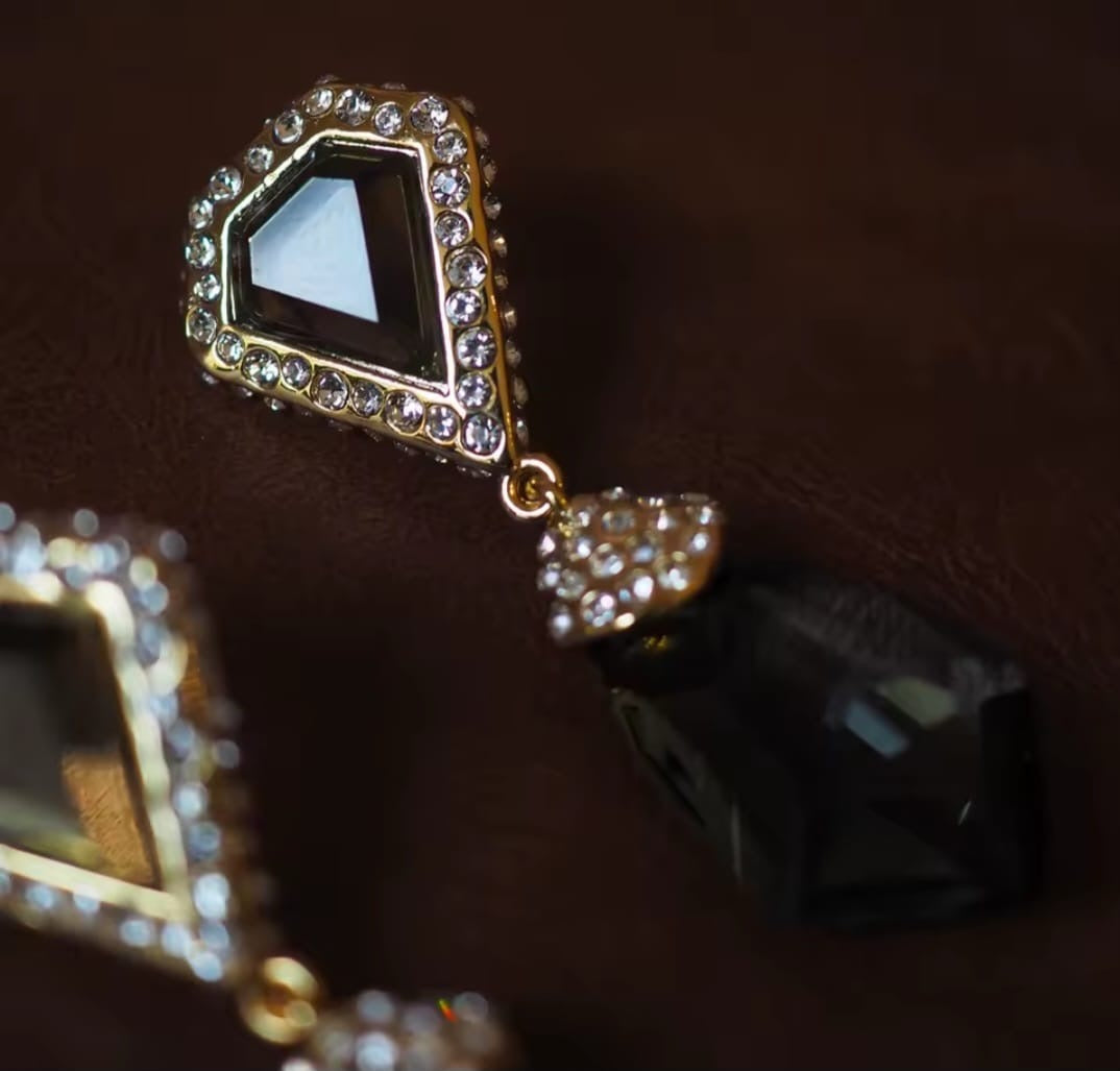 Hélina™ EU Retro Irregular Shape Clip-On Earrings