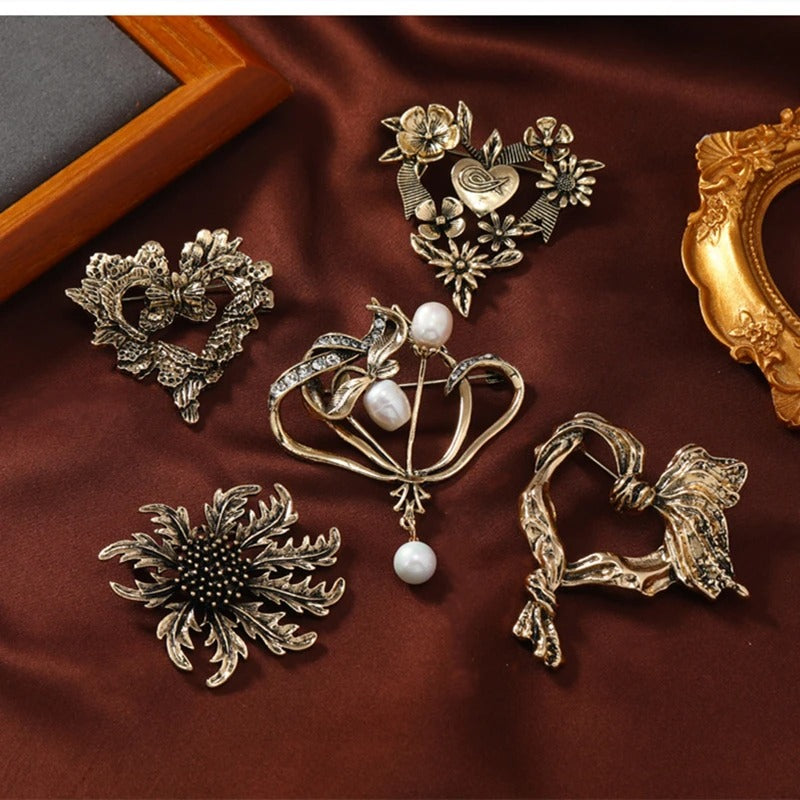 Milvent™ Vintage Baroque Heart Pearl Brooch