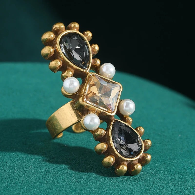 Fiora™ Vintage Luxury Crystal Ring