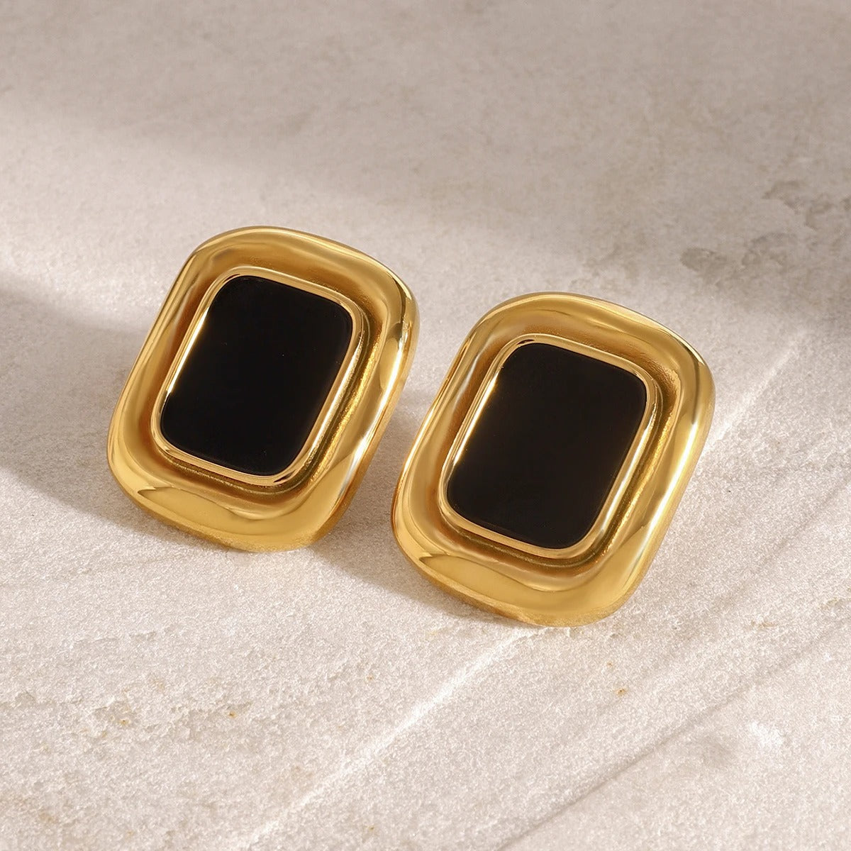Astora™ Retro Black Resin Rectangle Stud Earrings