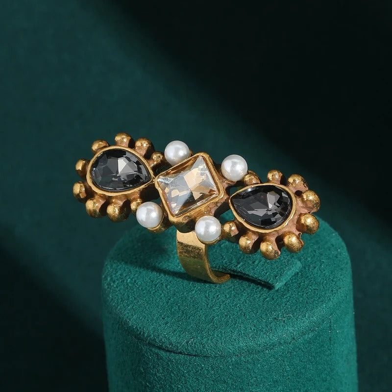 Fiora™ Vintage Luxury Crystal Ring