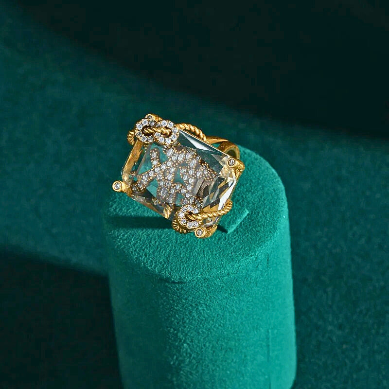 Oranella™ 18K Gold Claw-Set Crystal Ring – Vintage Luxury Gift for Women