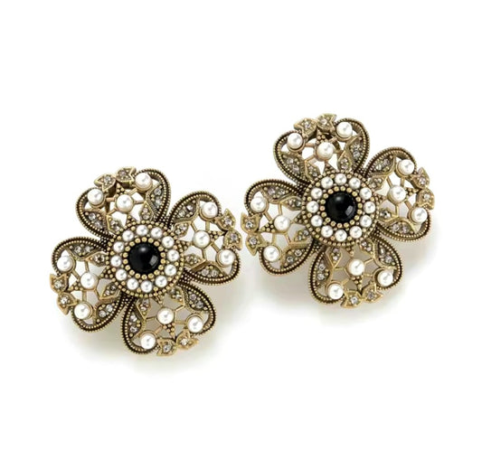 Aida™ Vintage Black Agate Pearl Flower Stud Earrings