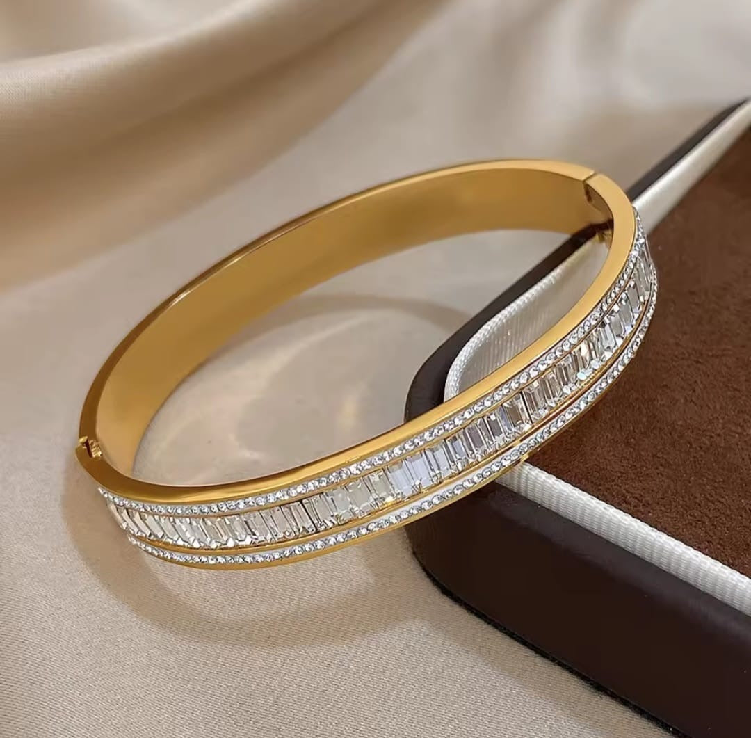 Agnes™ Multi-Layer Micro Zircon Gold Cuff Bangle