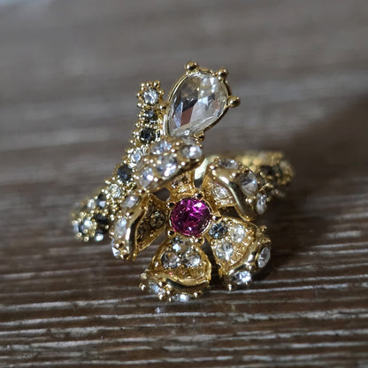 Flowrine™ Vintage Gold Crystal Flower Ring