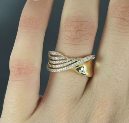 Loana™ Gold Wave Luxury Ring