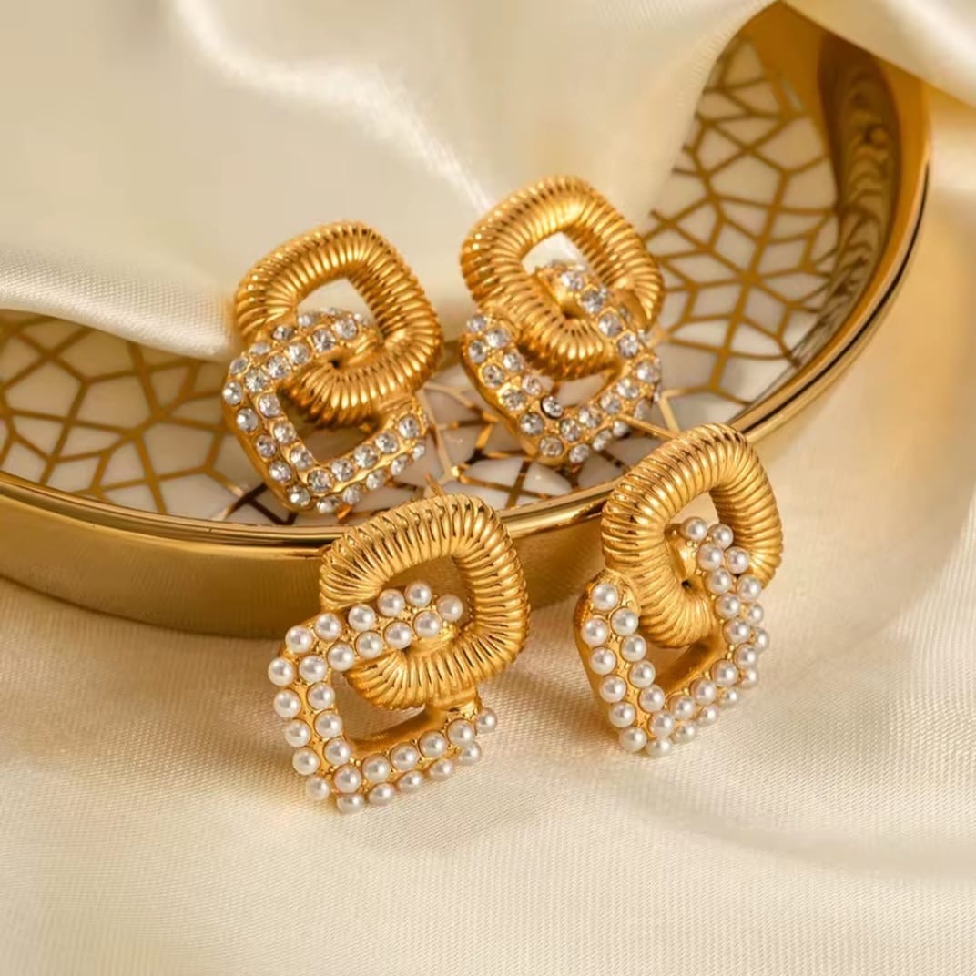 Hilaria™ Vintage Geometric Square Pearl Zircon Stud Earrings