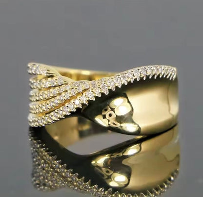 Loana™ Gold Wave Luxury Ring