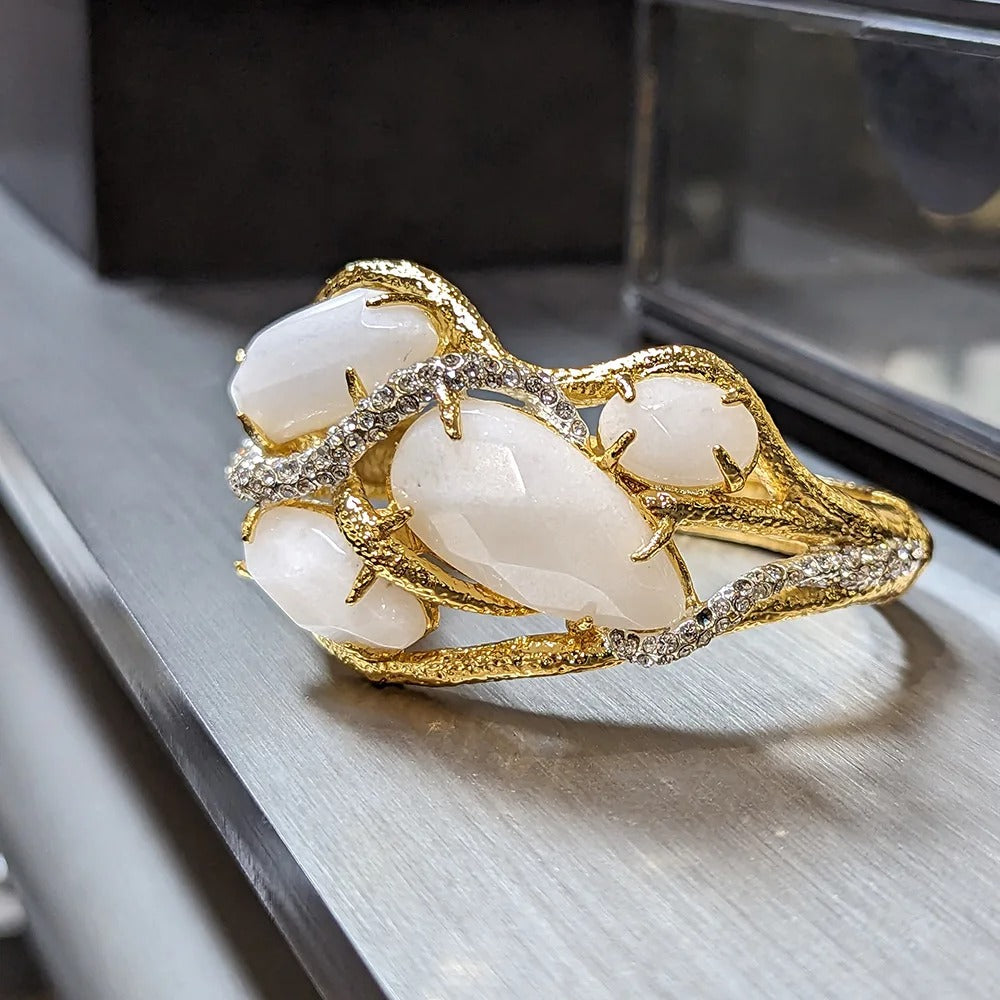 Tharion™ Vintage Green Diamond Wrap Bracelet