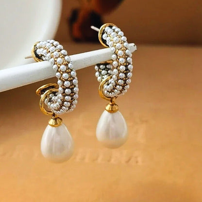 Avielle™ Elegant Teardrop Pearl Earrings