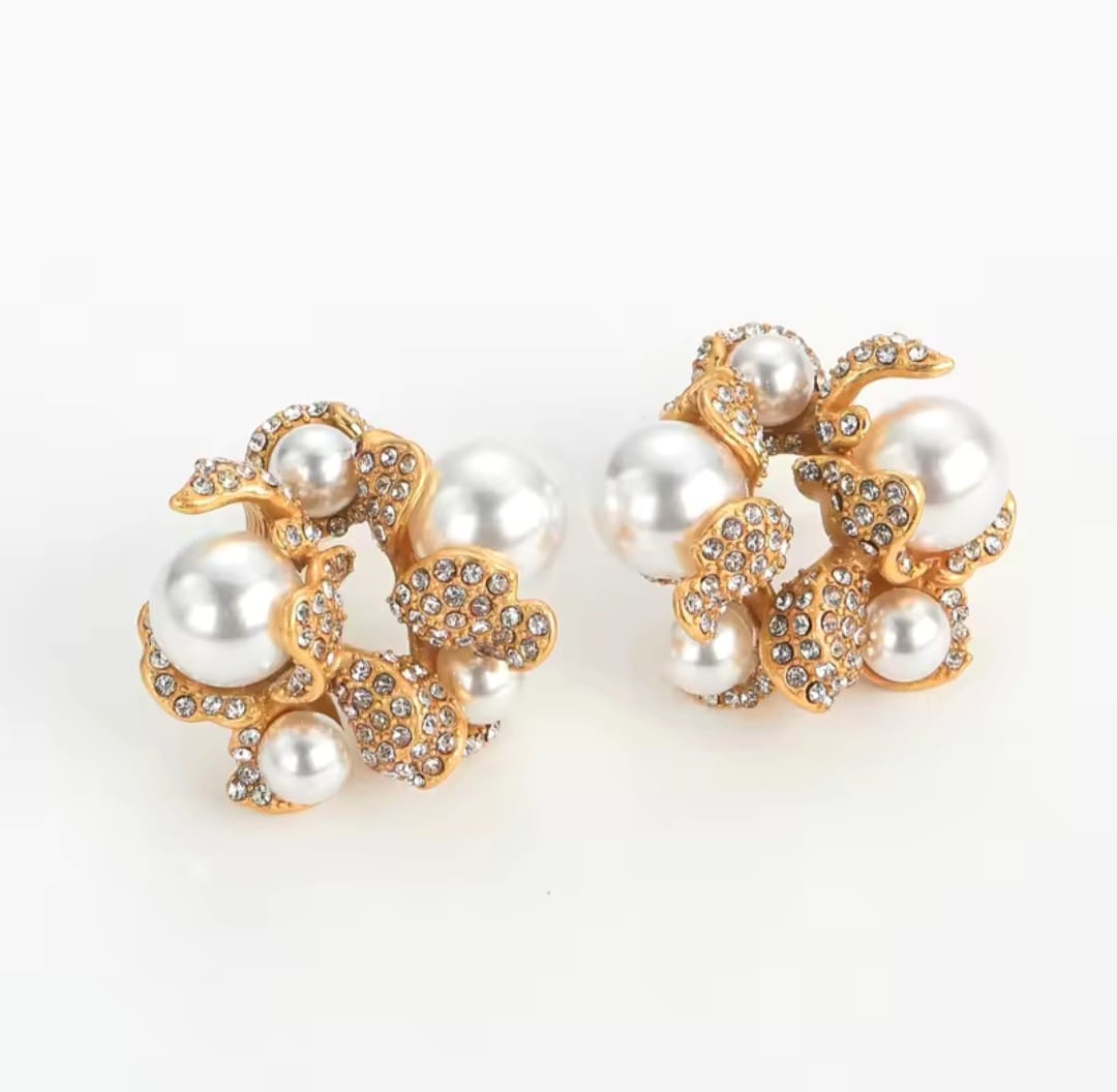 Ineselle™ Vintage Gold Freshwater Pearl Petal Stud Earrings