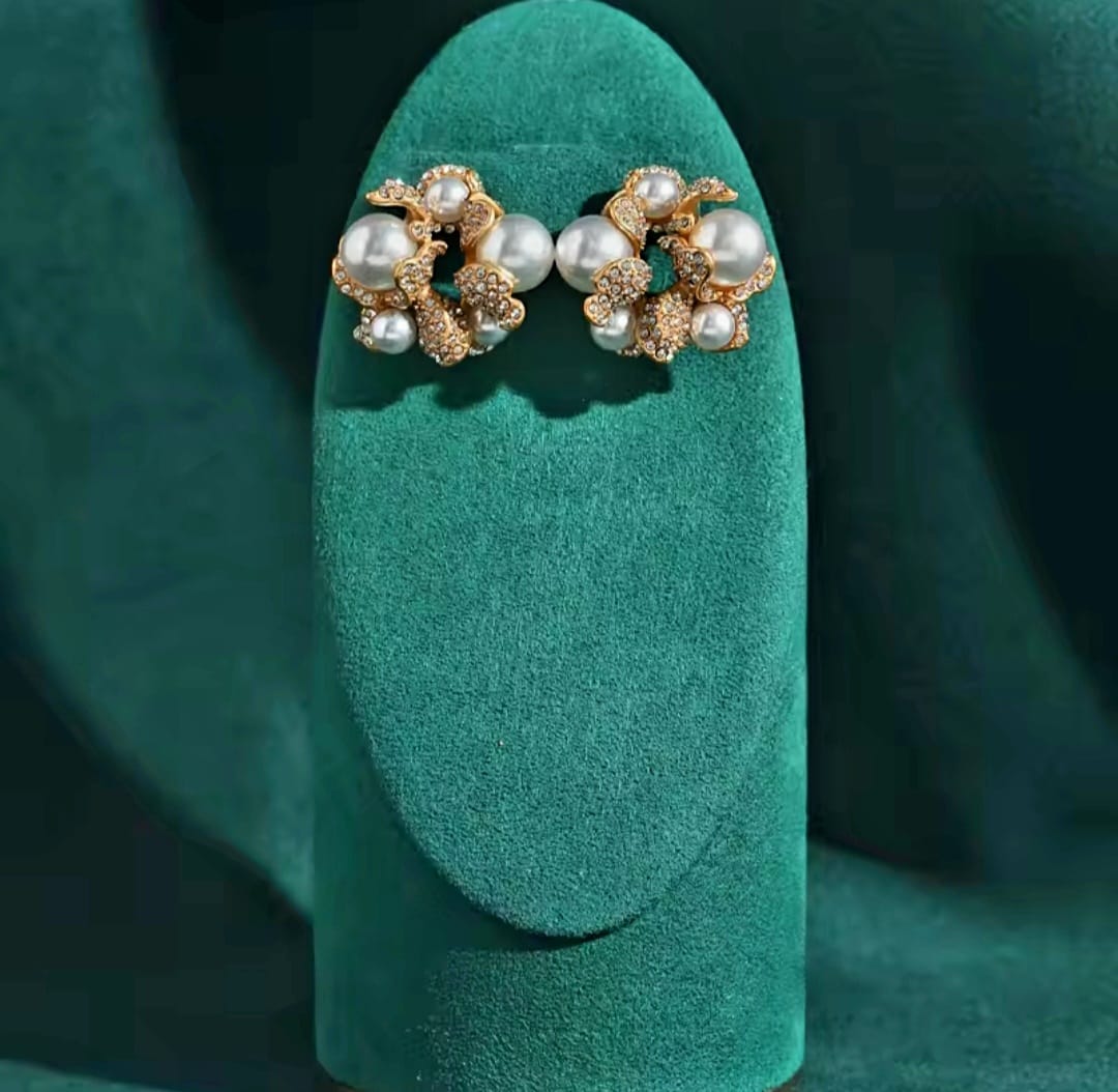 Ineselle™ Vintage Gold Freshwater Pearl Petal Stud Earrings