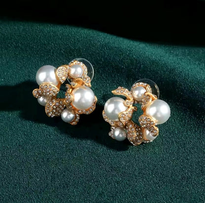 Ineselle™ Vintage Gold Freshwater Pearl Petal Stud Earrings