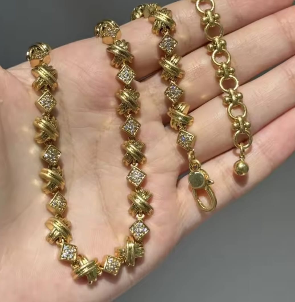 Ceciliana™ Vintage Floral Rhinestone Cross Necklace