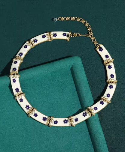 Nerissa™ Vintage White Floral Stone Collar Necklace