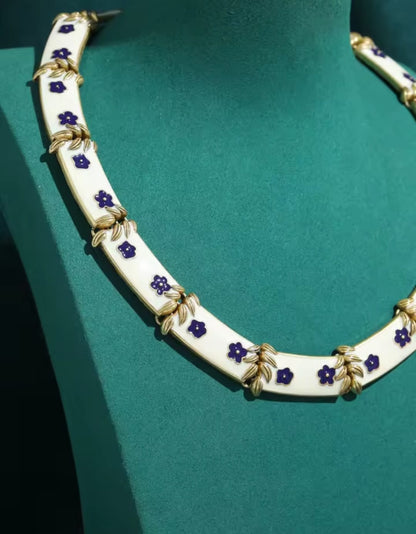 Nerissa™ Vintage White Floral Stone Collar Necklace