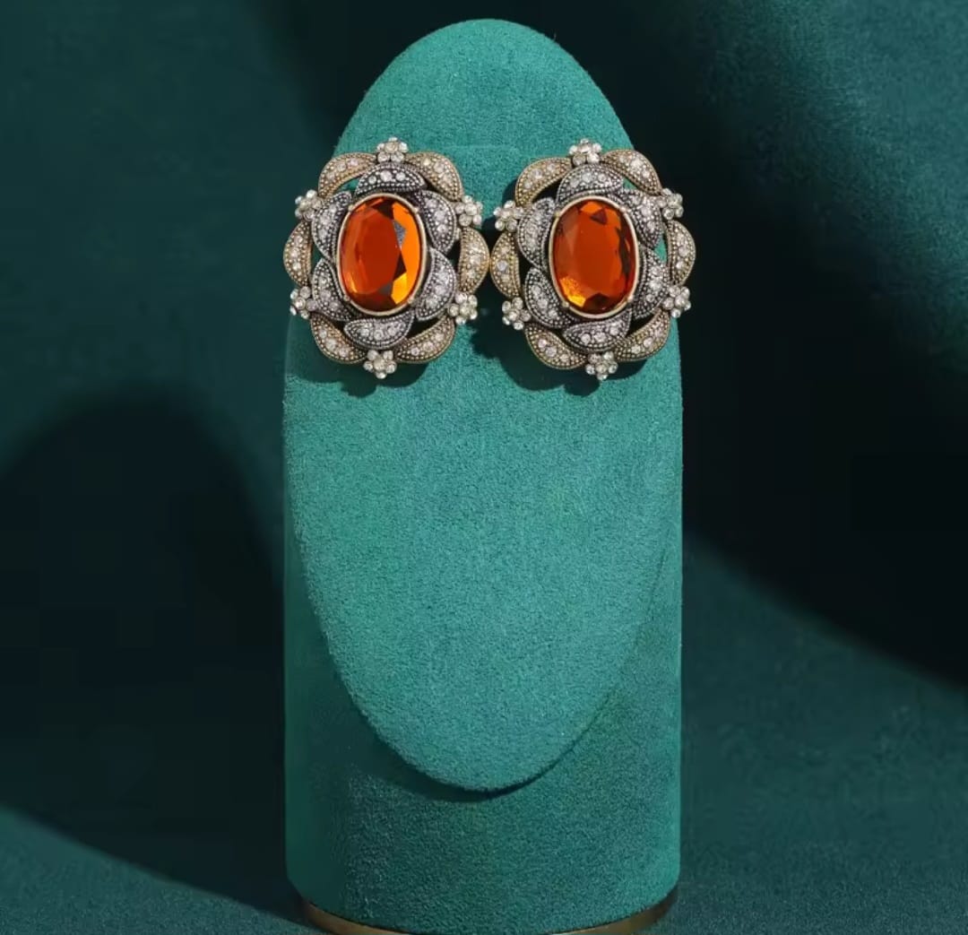 Rita™ Vintage Orange Glass Floral Stud Earrings