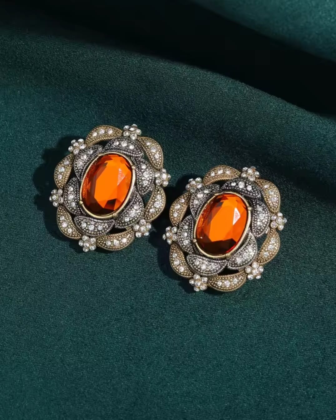 Rita™ Vintage Orange Glass Floral Stud Earrings