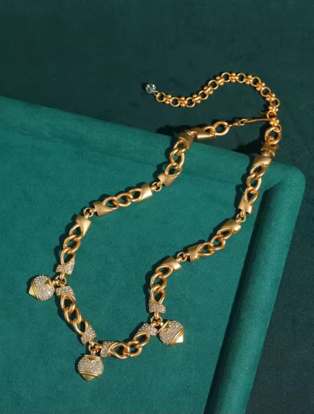 Bruletta™ Vintage Rhinestone Heart Pendant Necklace