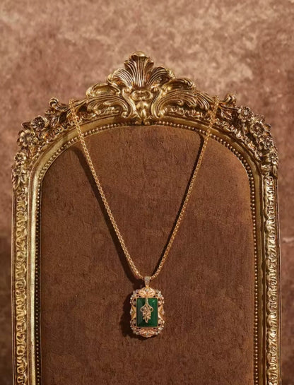 Heloria™ Vintage Emerald Glazed Palace Pendant Necklace