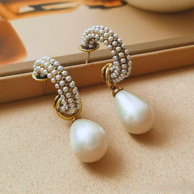Avielle™ Elegant Teardrop Pearl Earrings