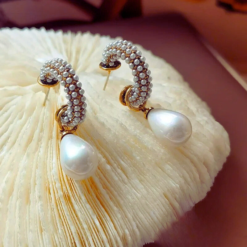 Avielle™ Elegant Teardrop Pearl Earrings