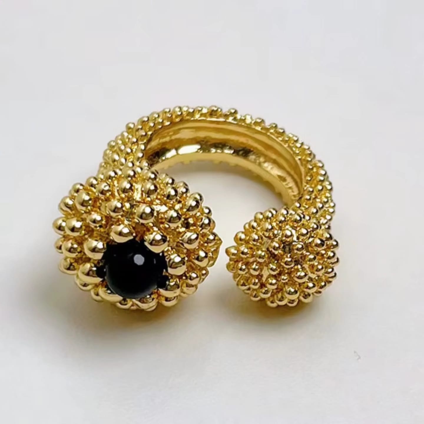 Ceralya™ Vintage Gold Black Agate Open Ring