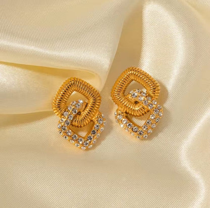 Hilaria™ Vintage Geometric Square Pearl Zircon Stud Earrings