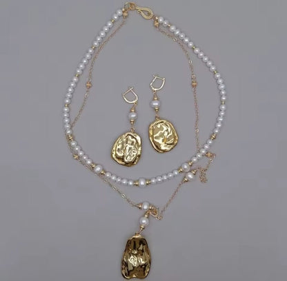 Atrattiva™ Minimalist Cultured White Pearl Jewelry Set