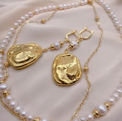 Atrattiva™ Minimalist Cultured White Pearl Jewelry Set