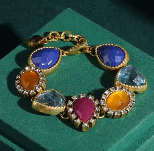 Aoelle™ Vintage Crystal Teardrop Charm Bracelet