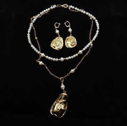 Atrattiva™ Minimalist Cultured White Pearl Jewelry Set
