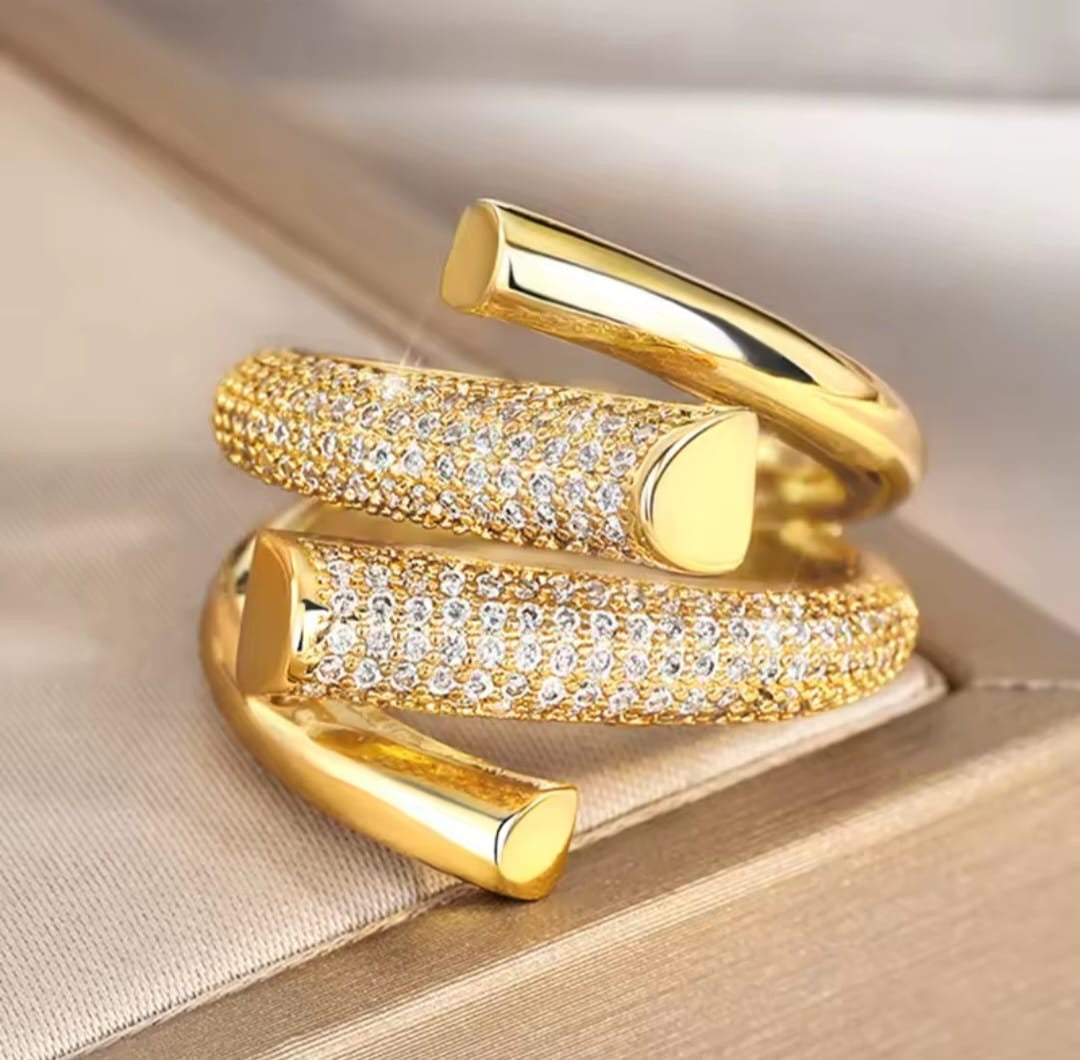 Ascenia™ Modern Gold Zircon Statement Ring