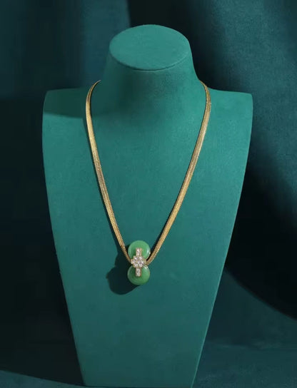 Rodaria™ Vintage Emerald Jade Long Pendant Necklace