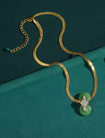 Rodaria™ Vintage Emerald Jade Long Pendant Necklace