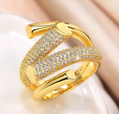 Ascenia™ Modern Gold Zircon Statement Ring