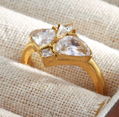 Alphea™ Shiny Zircon Bee Ring – Waterproof Stainless Steel Statement Jewelry