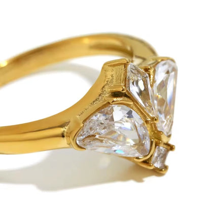 Alphea™ Shiny Zircon Bee Ring – Waterproof Stainless Steel Statement Jewelry