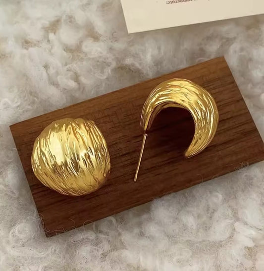Sorelia™ 18K Gold Half-C Letter Sterling Silver Stud Earrings