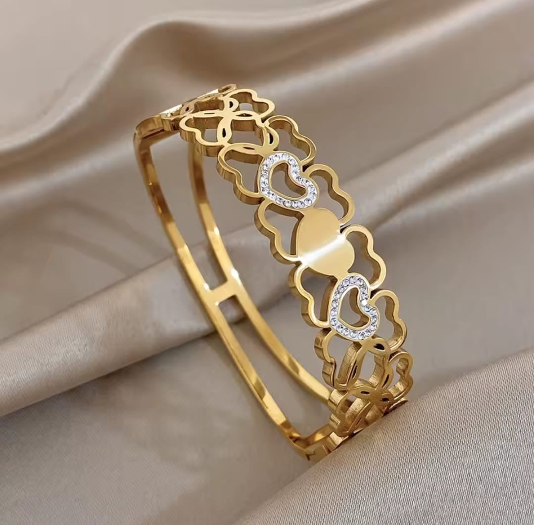 Maya™ Romantic Heart Scroll Hollow Bracelet