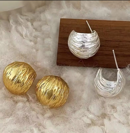 Sorelia™ 18K Gold Half-C Letter Sterling Silver Stud Earrings