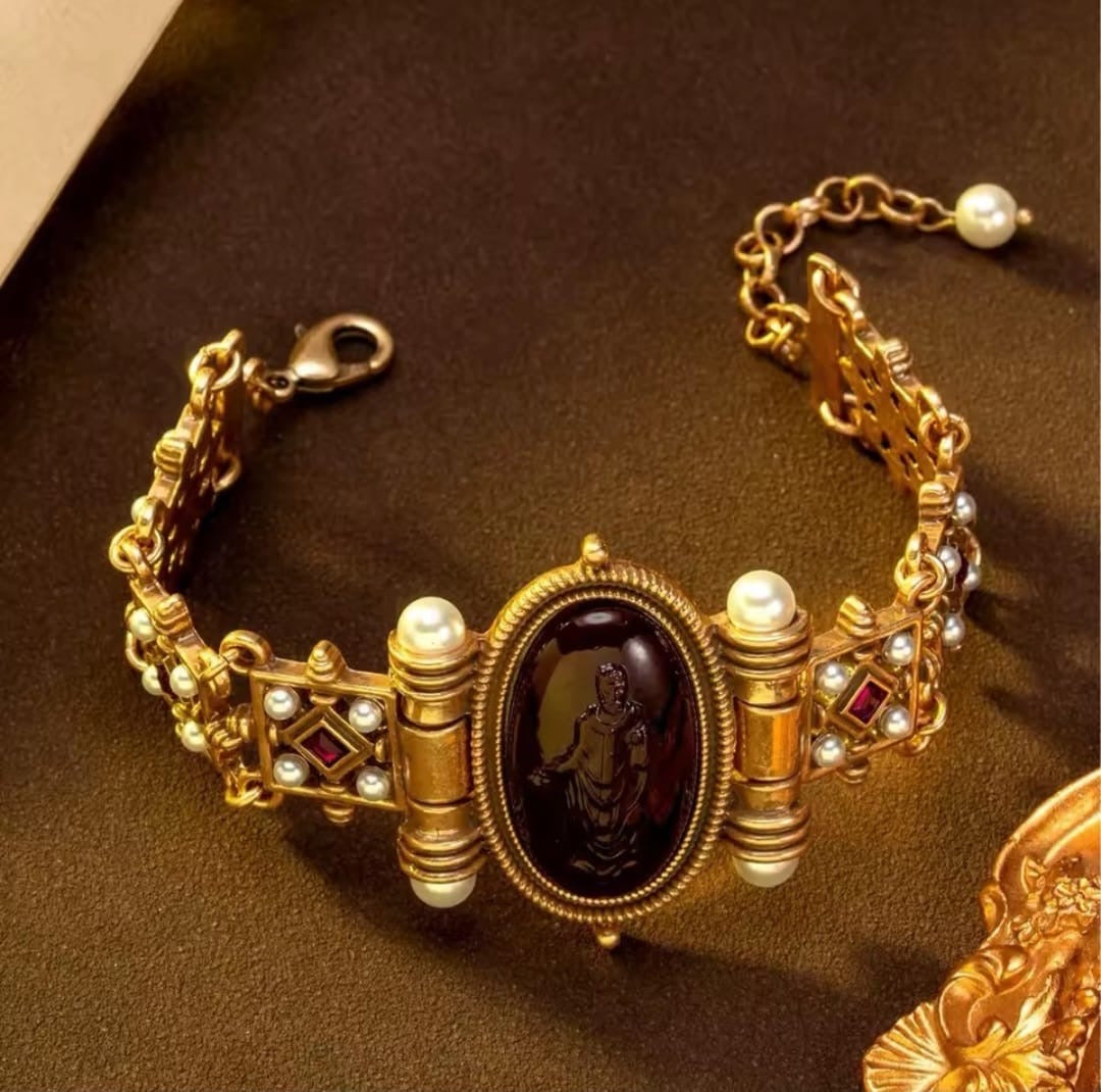 Eyloria™ Baroque Pearl & Gemstone Gold-Plated Vintage Bracelet