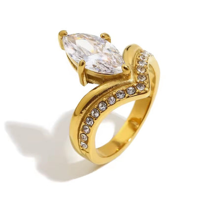 Arielle™ 18K Gold Crown Zircon Ring – Elegant Tarnish-Resistant Jewelry